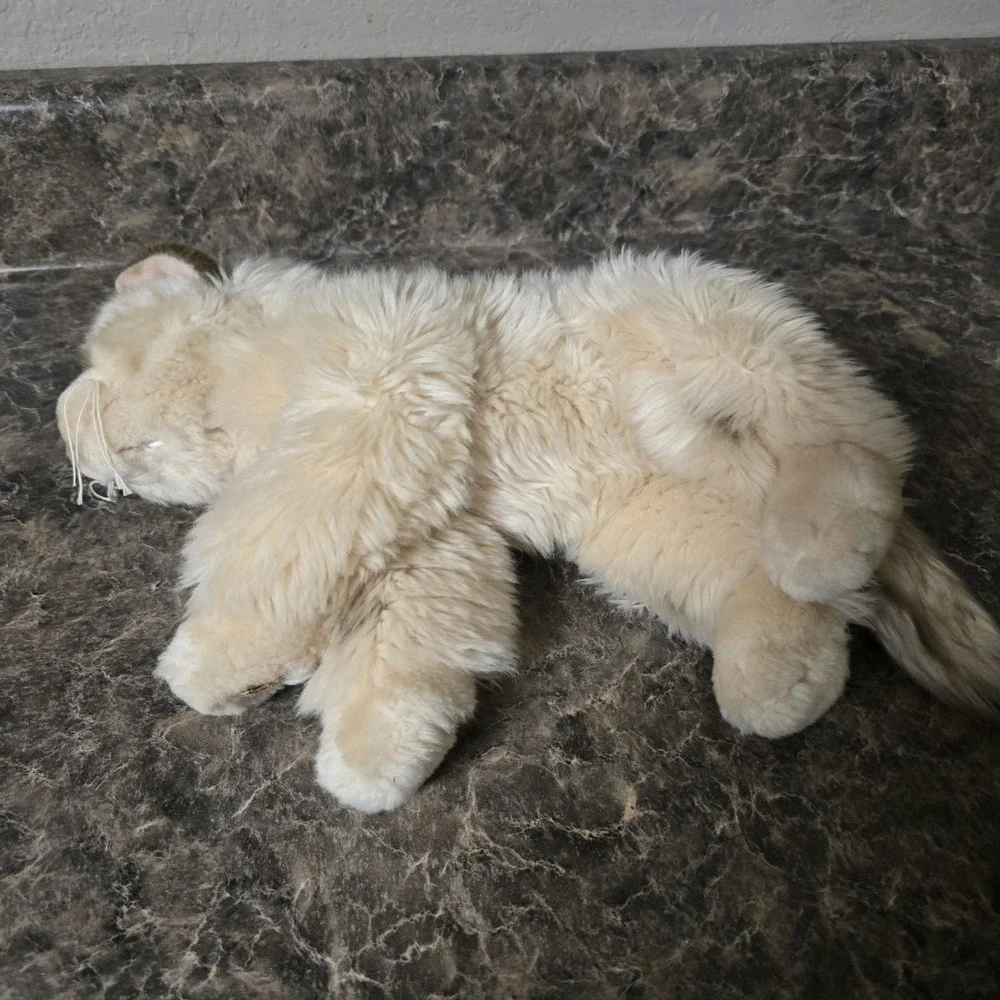 Webkinz Signature Ragdoll Cat WKS1041 No Code Plush Realistic Stuffed Animal Tan